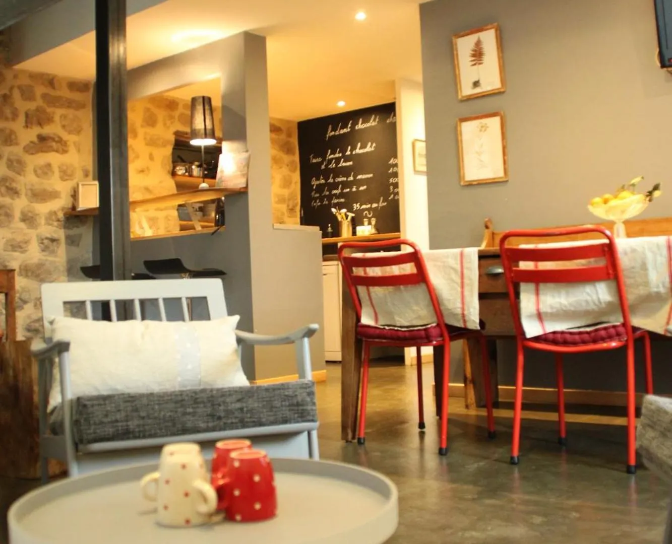 Villa Loft Avec Terrasse Panoramique Chirols Сasa de vacaciones